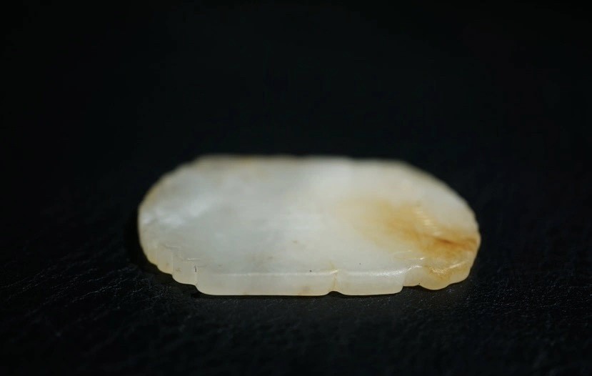 ｜冷门出品｜精选专拍·第贰拾玖场· 明清工老和田玉平生三级子冈牌挂件