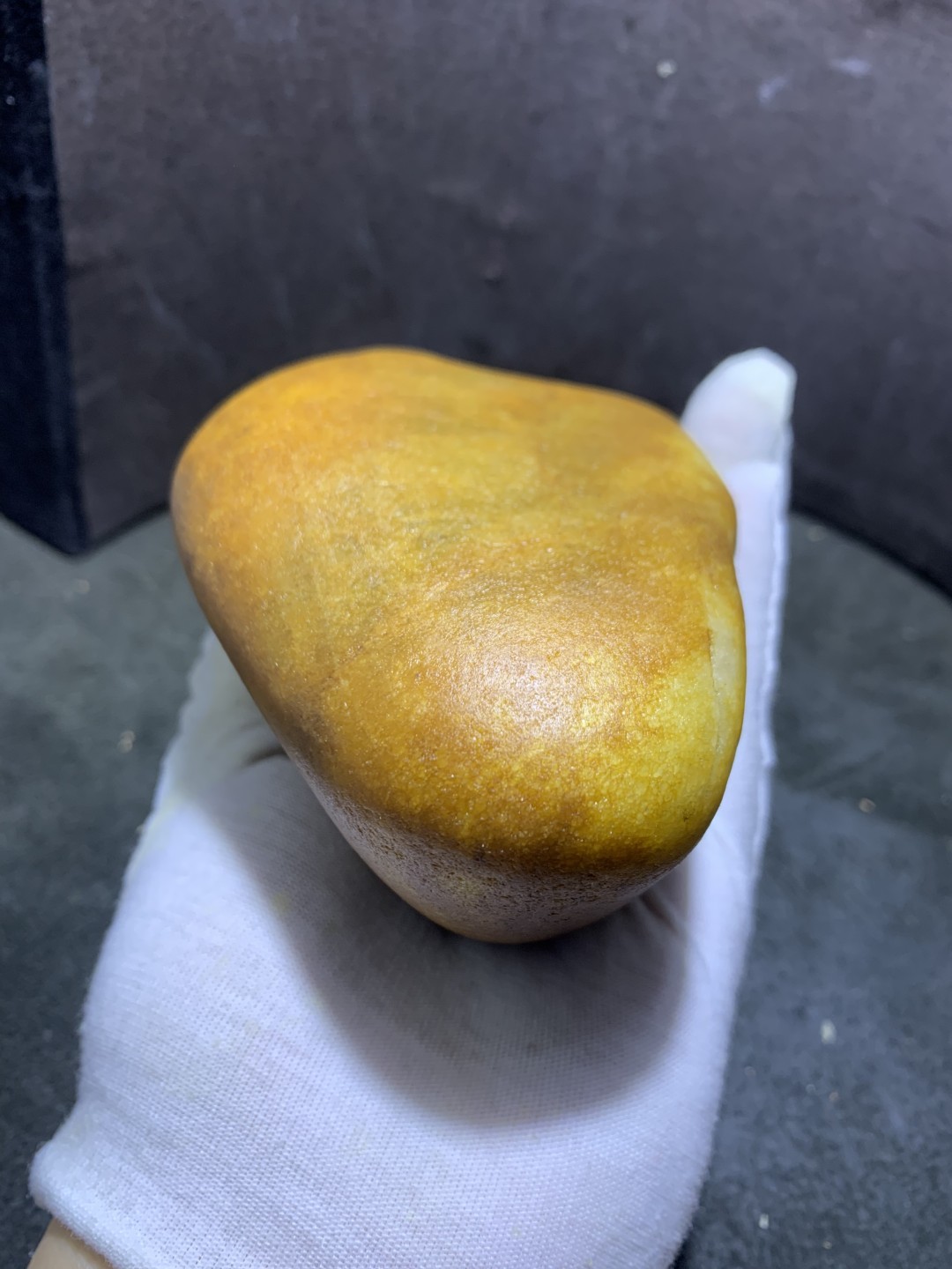 精美天然地表金丝玉黄白双色大籽料原石一块，