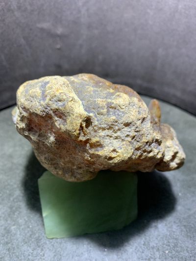 精美天然巴西玛瑙原石雕刻齐天大圣孙悟空摆件，把件一个， 精美天然巴西玛瑙原石雕刻齐天大圣孙悟空摆件，把件一个，