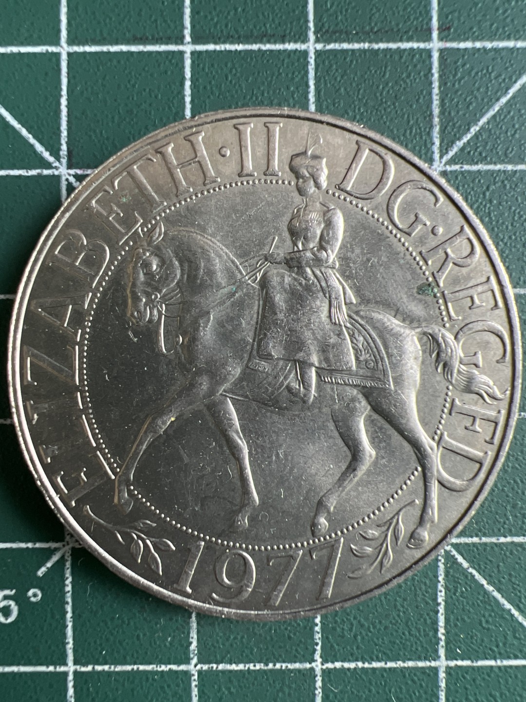 泡泡堂微拍第一 一 九幕硬币捡漏可累计专场👿👿，累计满二十元包邮，接受代拍业务 英国女王登基纪念币