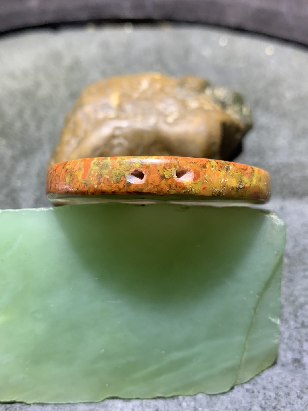 精美战国红玛瑙冰飘草花纹大吊坠一个，