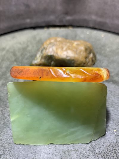 天然马达加斯加原皮玛瑙雕刻一心向佛牌子一块 天然马达加斯加原皮玛瑙雕刻一心向佛牌子一块