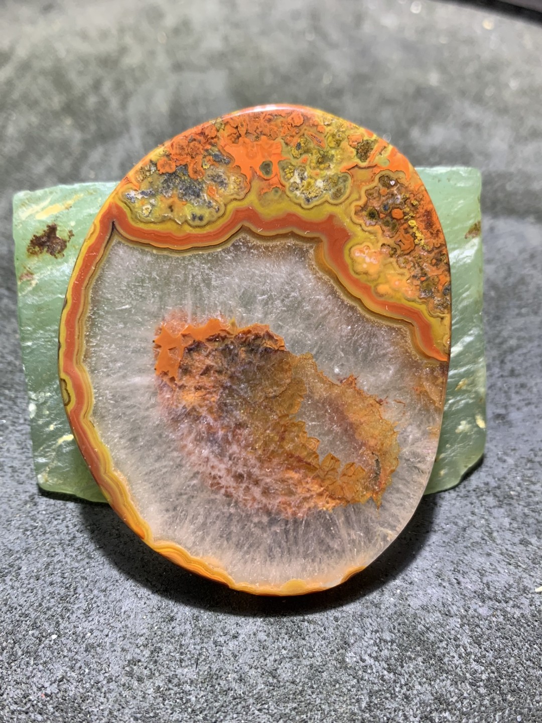 精美战国红玛瑙冰飘草花纹大吊坠一个，