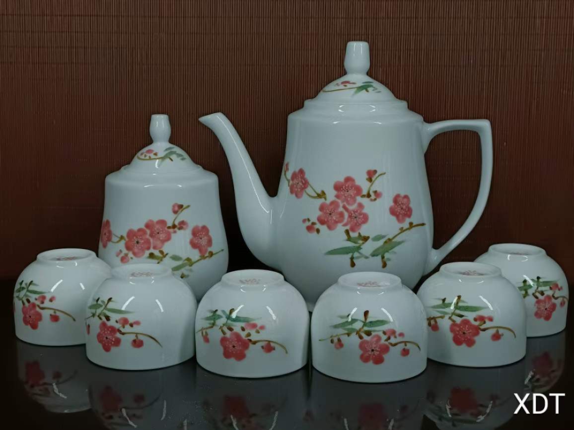 珍藏●中南海怀仁堂梅花♧图案毛瓷茶具还有4套（单盒售价） 珍藏●中南海怀仁堂梅花♧图案毛瓷茶具还有4套（单盒售价）