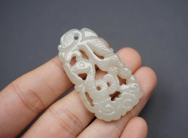 ｜冷门出品｜精选专拍·第贰拾玖场· 和田玉 蛇玉牌挂件