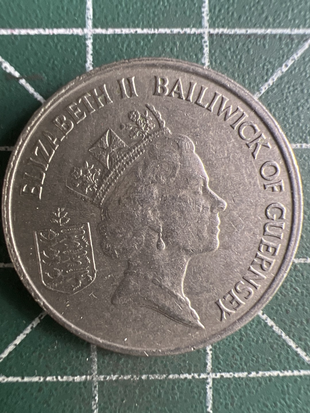 泡泡堂微拍第一 一 九幕硬币捡漏可累计专场👿👿，累计满二十元包邮，接受代拍业务 根西岛十便士