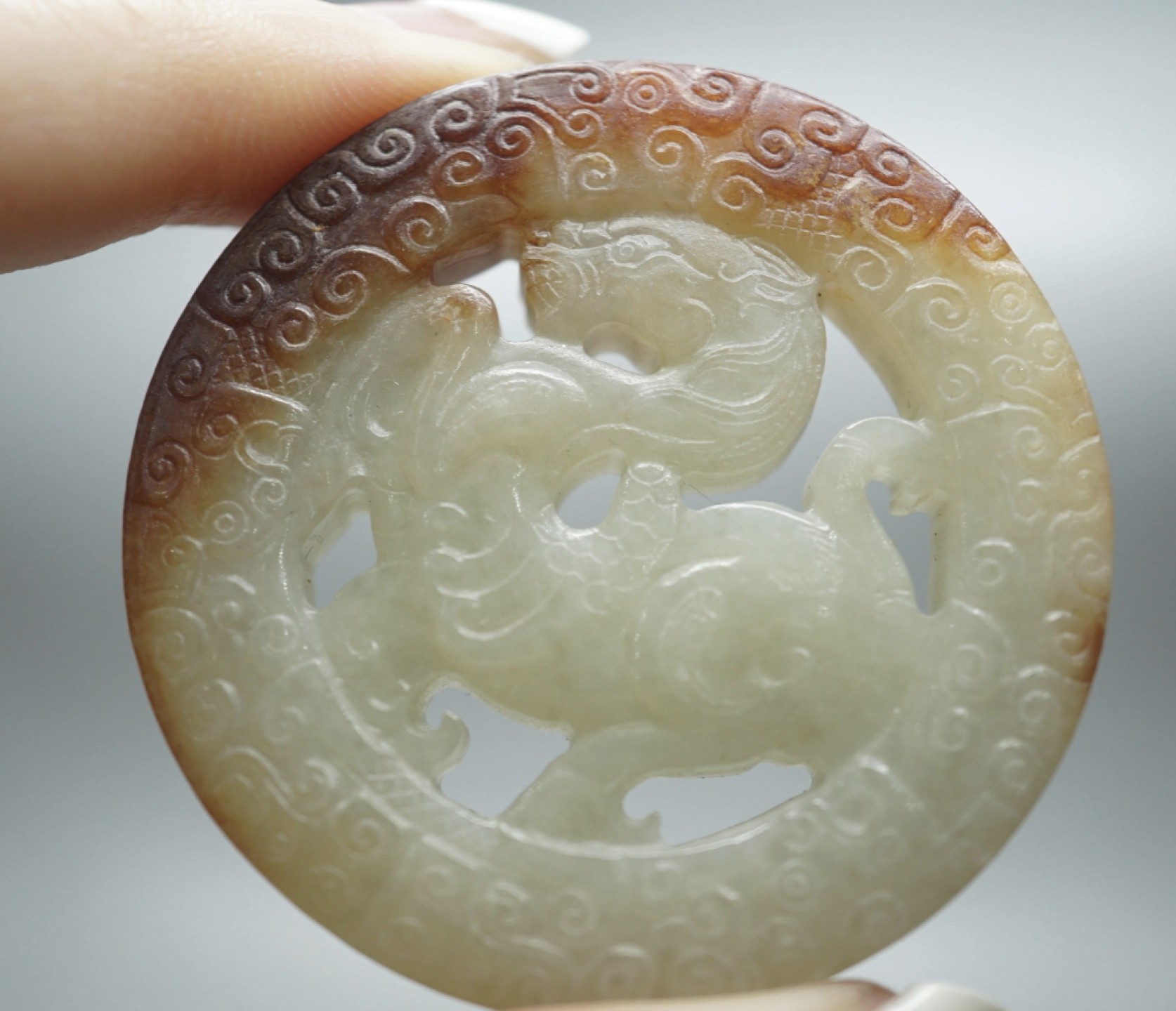 ｜冷门出品｜精选专拍·第贰拾捌场· 和田玉带皮 满工 龙纹玉佩 
