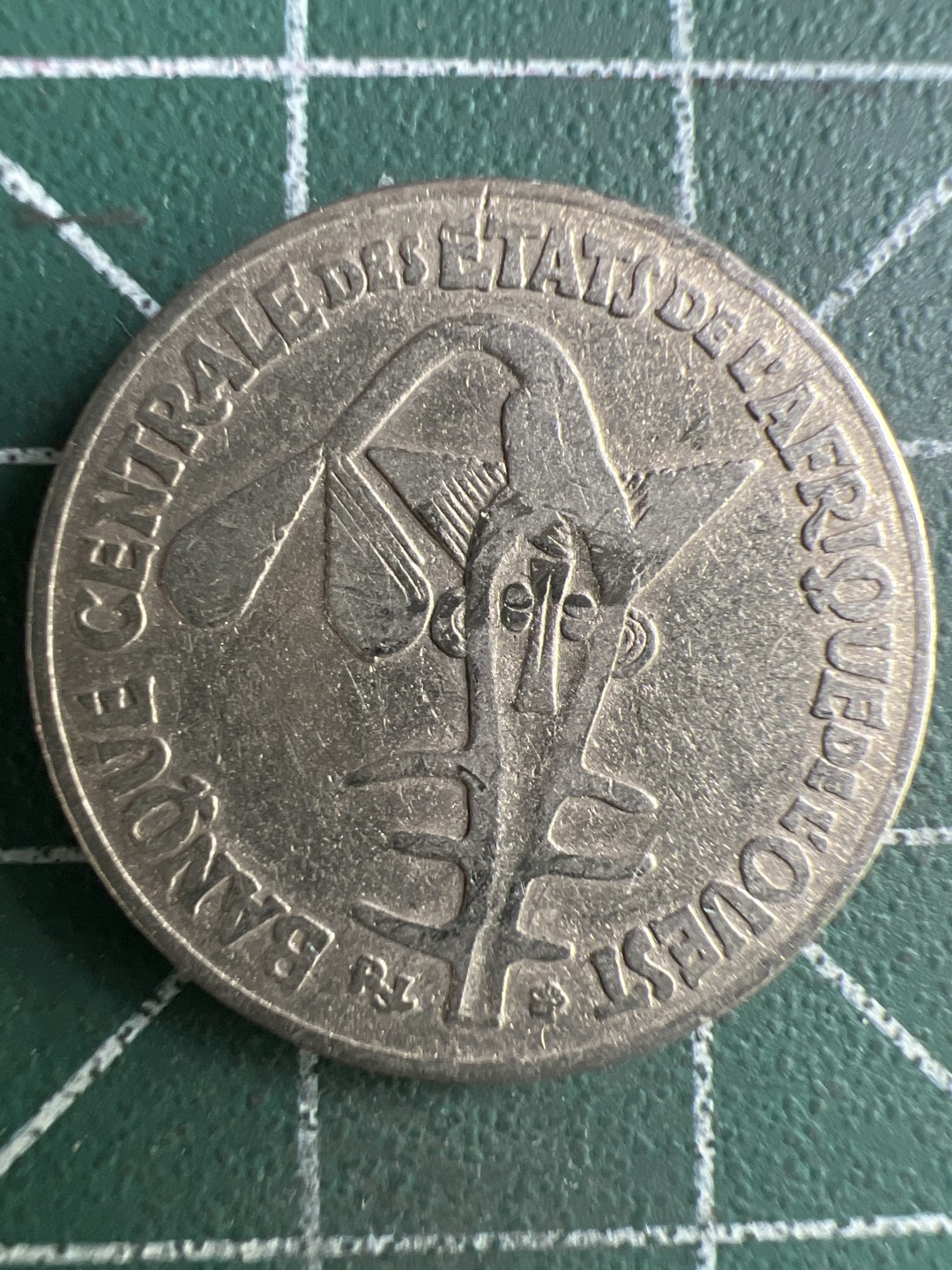 泡泡堂微拍第一 一 九幕硬币捡漏可累计专场👿👿，累计满二十元包邮，接受代拍业务 西非50法