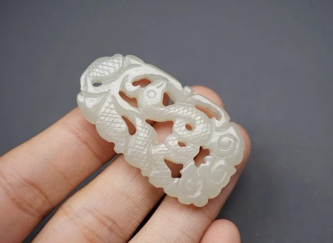 ｜冷门出品｜精选专拍·第贰拾玖场· 和田玉 蛇玉牌挂件