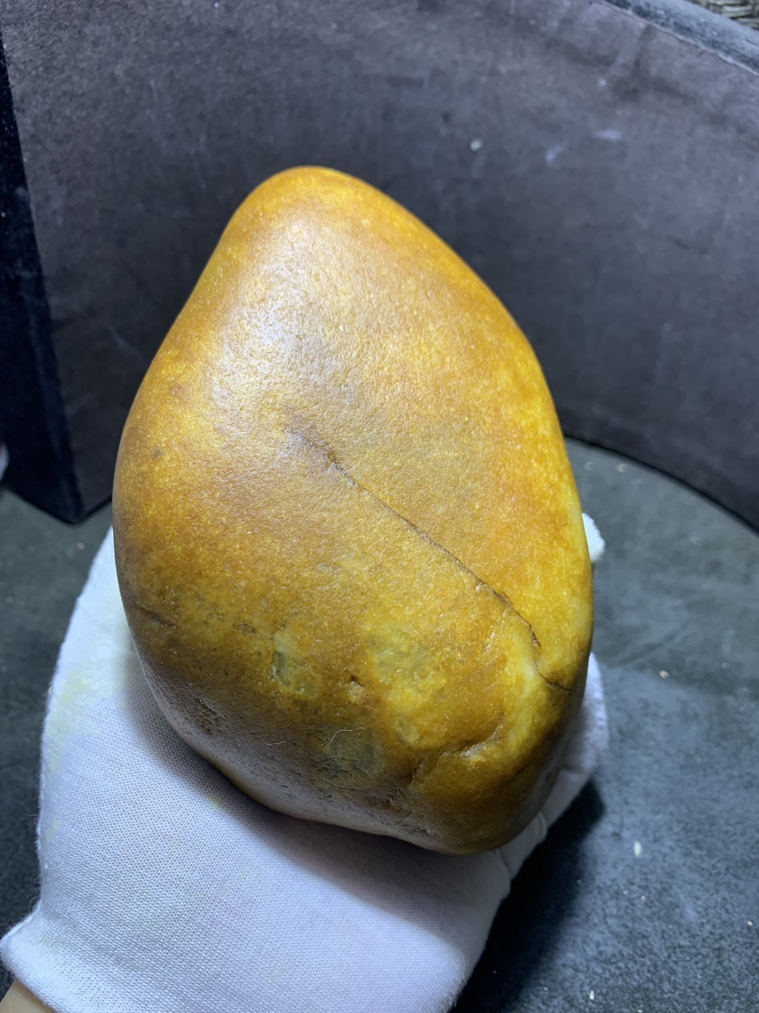 精美天然地表金丝玉黄白双色大籽料原石一块，