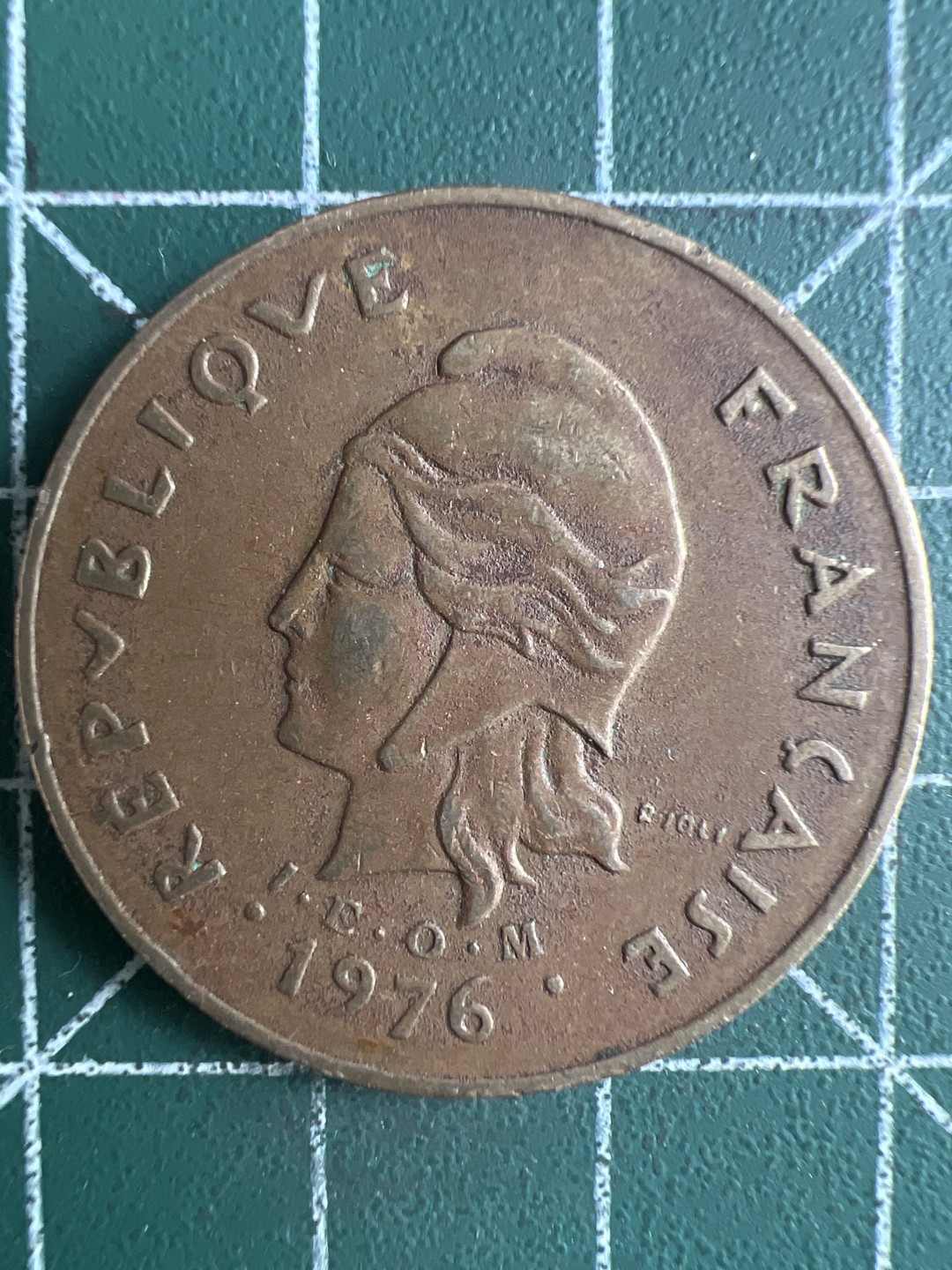 泡泡堂微拍第一 一 九幕硬币捡漏可累计专场👿👿，累计满二十元包邮，接受代拍业务 法属波利尼西亚100法郎