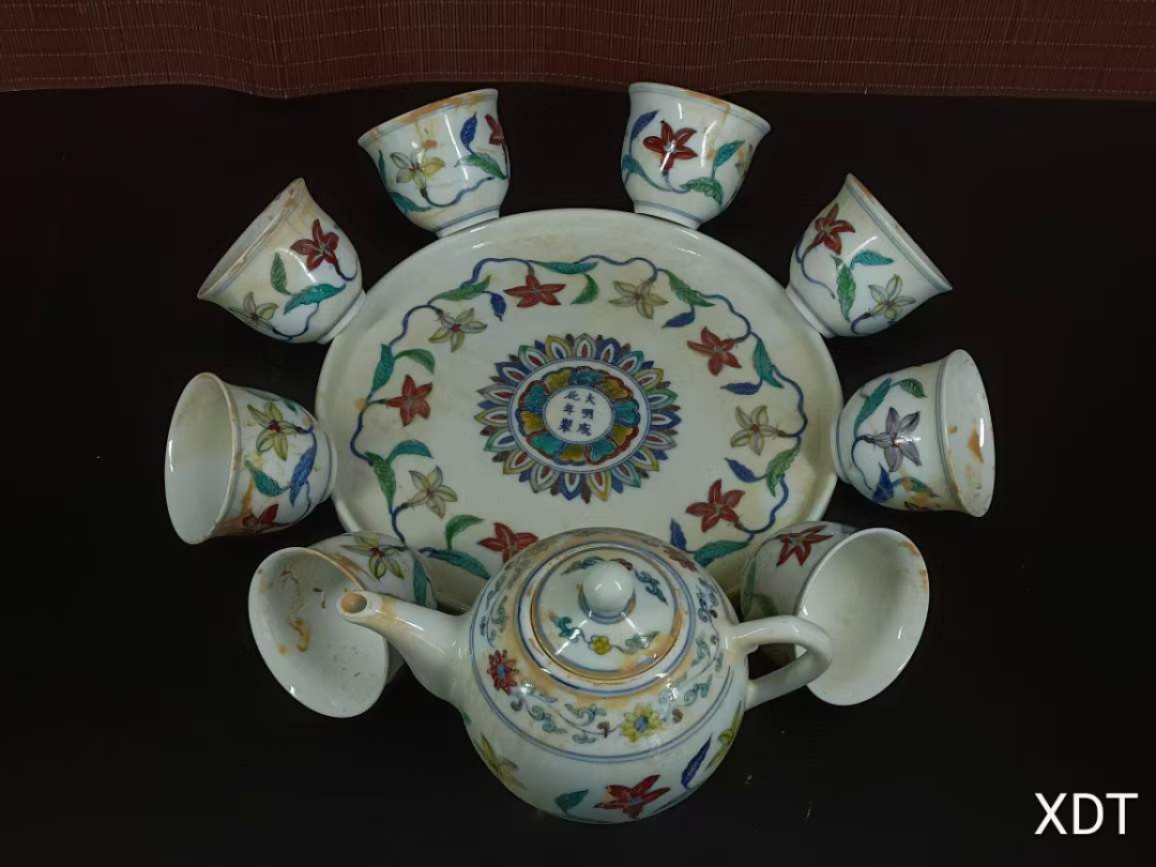 珍藏●大明成化年制薄胎斗彩茶具一套 ②② 珍藏●大明成化年制薄胎斗彩茶具一套 ②②