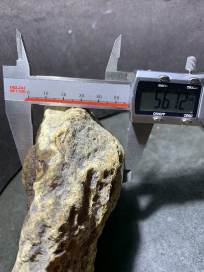 精美天然巴西玛瑙原石雕刻齐天大圣孙悟空摆件，把件一个， 精美天然巴西玛瑙原石雕刻齐天大圣孙悟空摆件，把件一个，