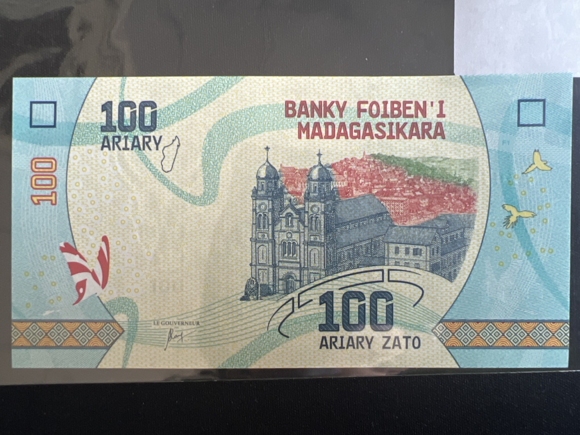 泡泡堂微拍第一 二 三幕硬币、纸币捡漏可累计专场👿👿，累计满二十元包邮，接受代拍业务 马达加斯加100元