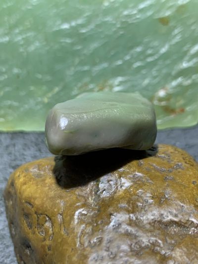 精美高玉化戈壁彩玉手工雕刻禅字吊坠一个！ 精美高玉化戈壁彩玉手工雕刻禅字吊坠一个！