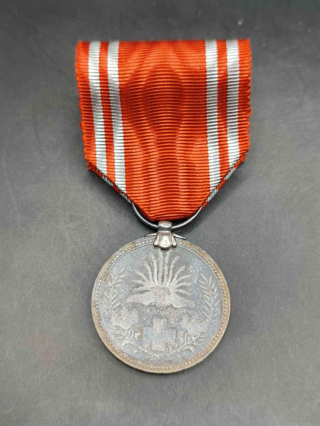 全场0元起拍 第46期 咸鱼国勋章拍卖专场 4月12日（周三）下午6：00开始 赤十字社员章 银制