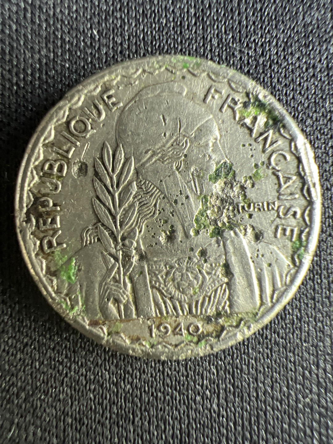 泡泡堂微拍第一 二 二幕硬币捡漏可累计专场👿👿，累计满二十元包邮，接受代拍业务 法属印度支那十分