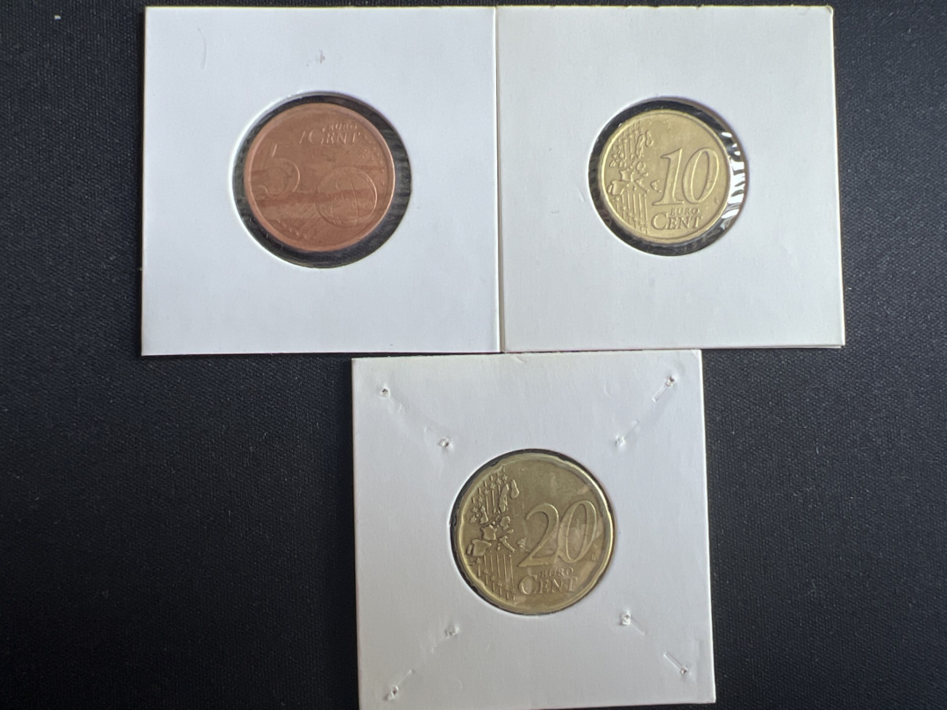 泡泡堂微拍第一 二 三幕硬币、纸币捡漏可累计专场👿👿，累计满二十元包邮，接受代拍业务 西班牙三枚