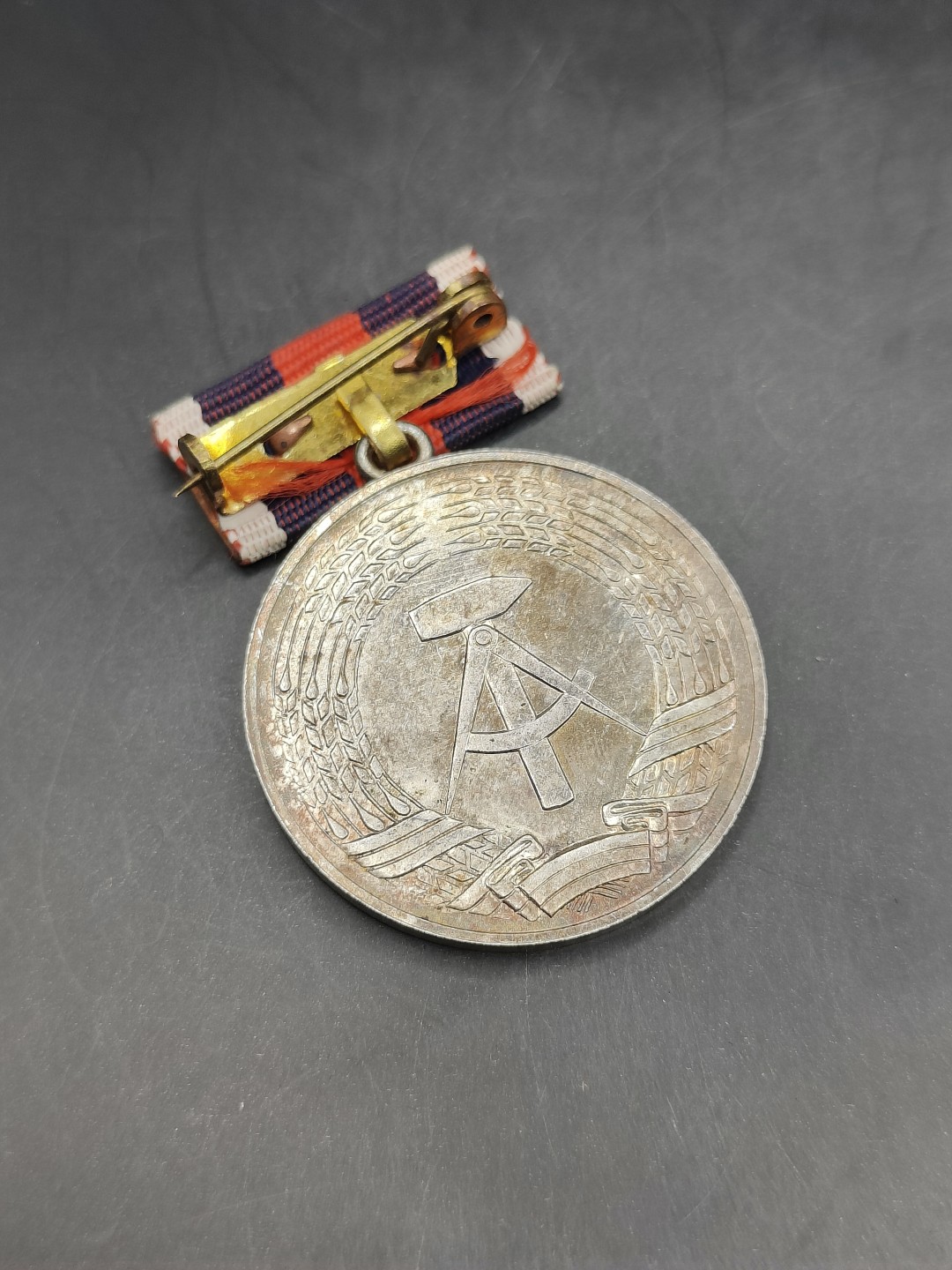 全场0元起拍 第46期 咸鱼国勋章拍卖专场 4月12日（周三）下午6：00开始 东德义务消防忠诚服务事业20周年奖章