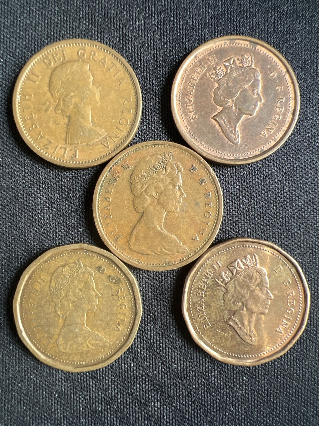 泡泡堂微拍第一 二 一幕硬币捡漏可累计专场👿👿，累计满二十元包邮，接受代拍业务 加拿大一分五枚