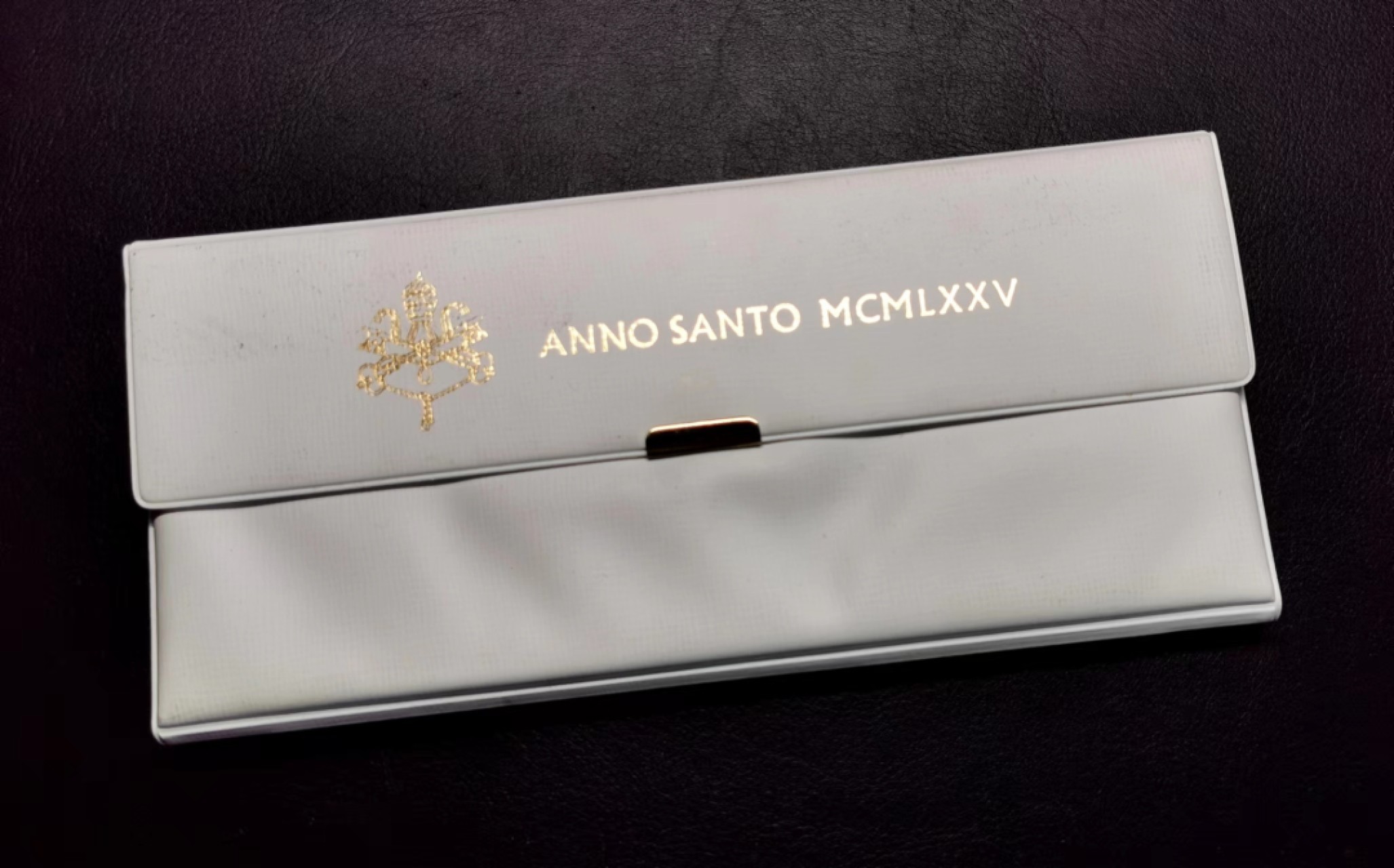 凡希社世界钱币微拍第二百三十五期 1975梵蒂冈银章大钱包品佳！