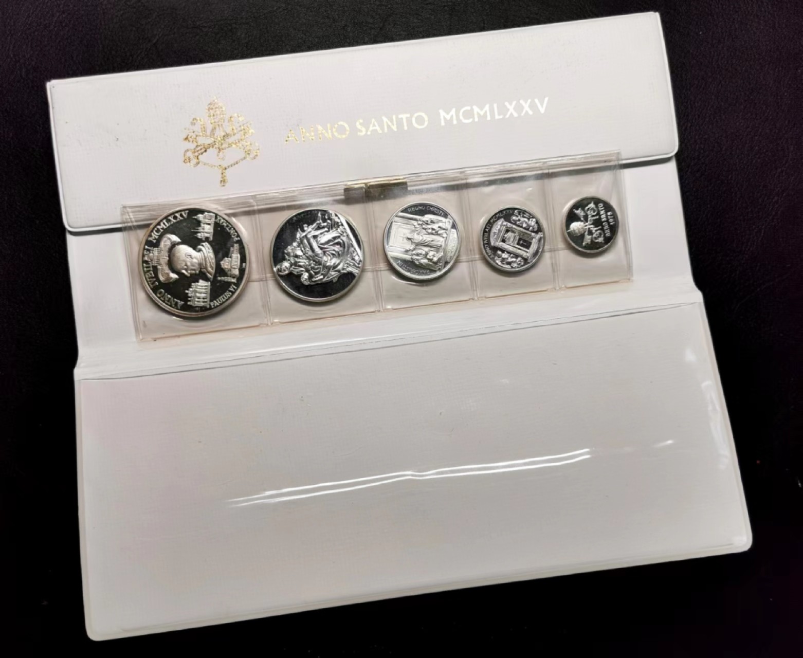 凡希社世界钱币微拍第二百三十五期 1975梵蒂冈银章大钱包品佳！