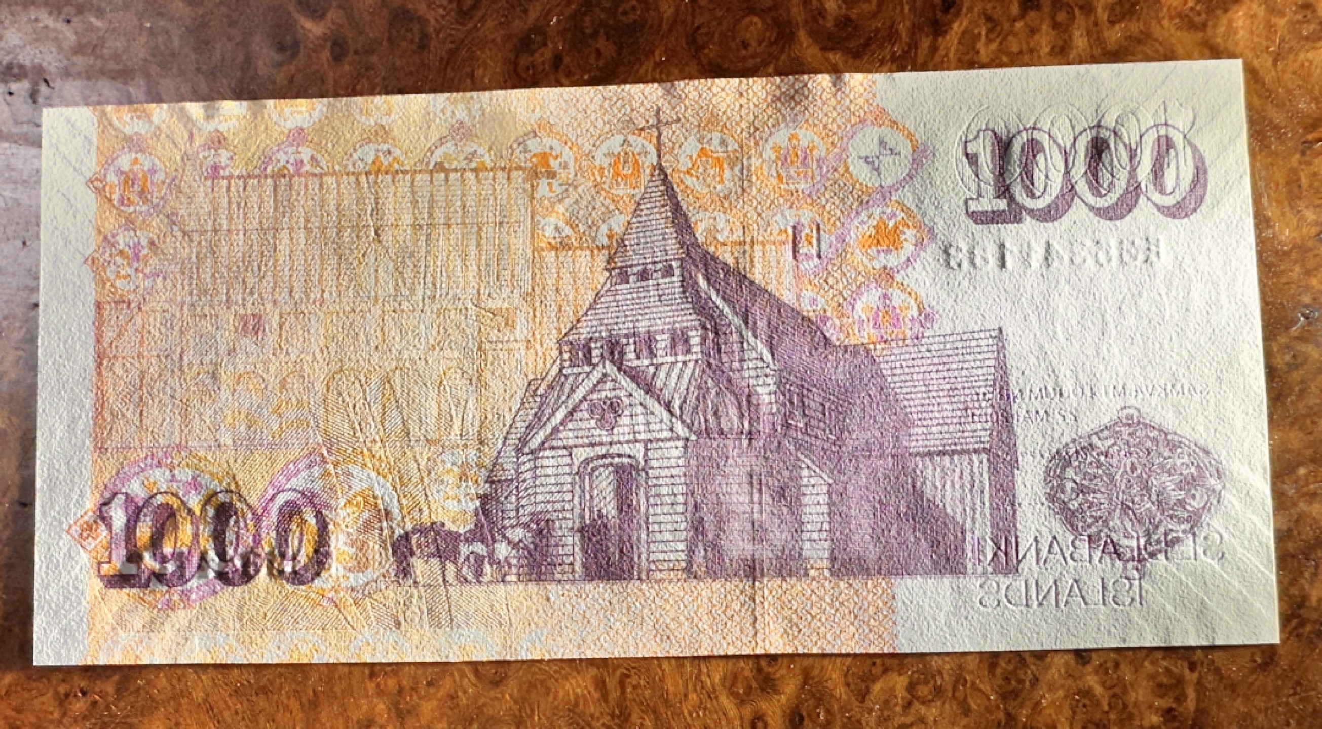 Chase Auction 第21期 - - 外钞、民国钞和人民币混合场！ 冰岛1000元，unc，品相如图！