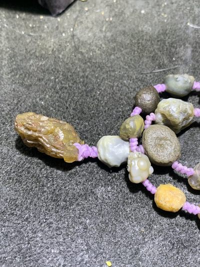 精美阿拉善青花筋脉石玛瑙项链一条， 精美阿拉善青花筋脉石玛瑙项链一条，