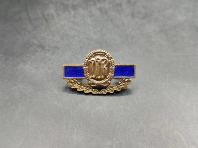 全场0元起拍 第46期 咸鱼国勋章拍卖专场 4月12日（周三）下午6：00开始 - 东德特级体能章