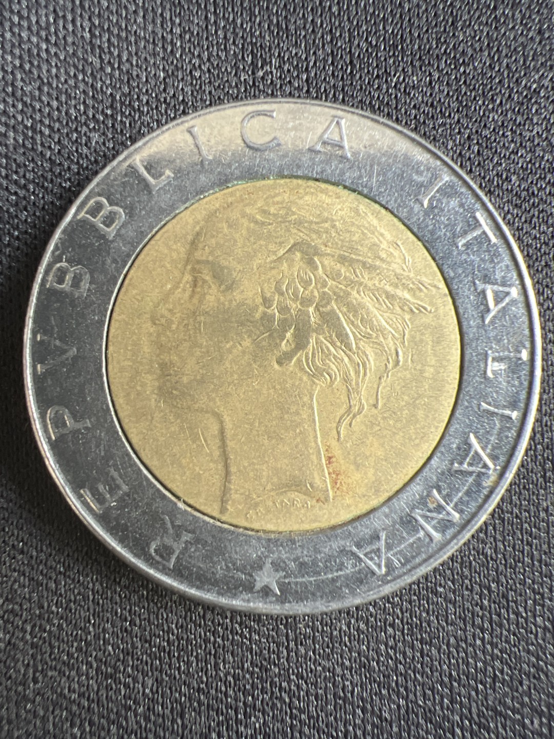 泡泡堂微拍第一 二 二幕硬币捡漏可累计专场👿👿，累计满二十元包邮，接受代拍业务 意大利500里拉