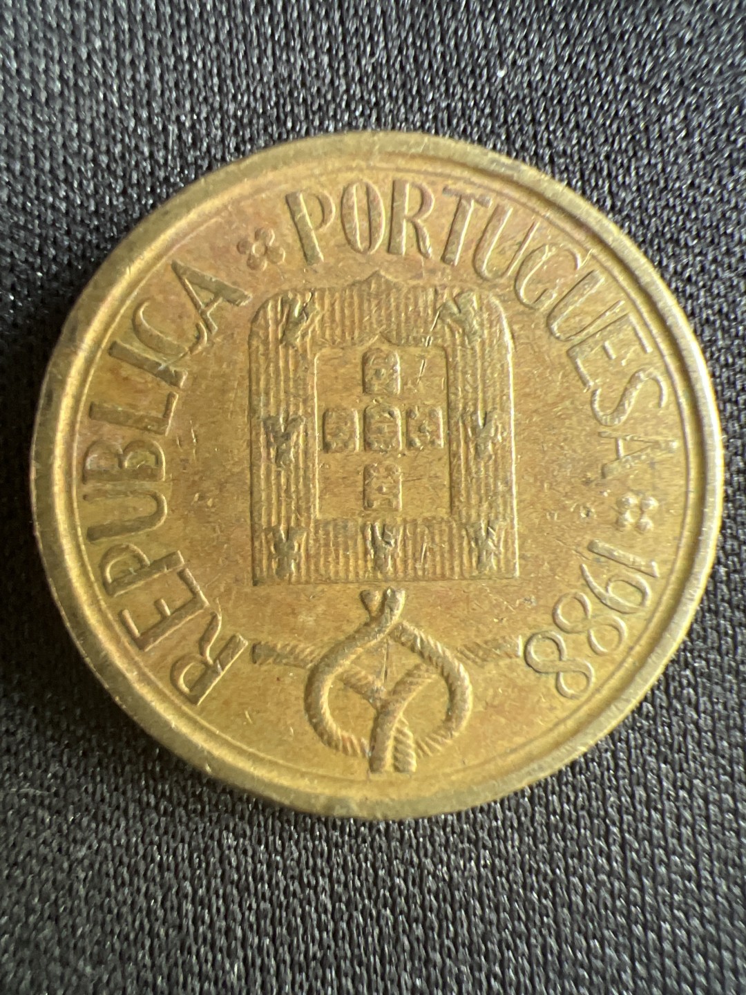 泡泡堂微拍第一 二 二幕硬币捡漏可累计专场👿👿，累计满二十元包邮，接受代拍业务 葡萄牙5埃斯库多