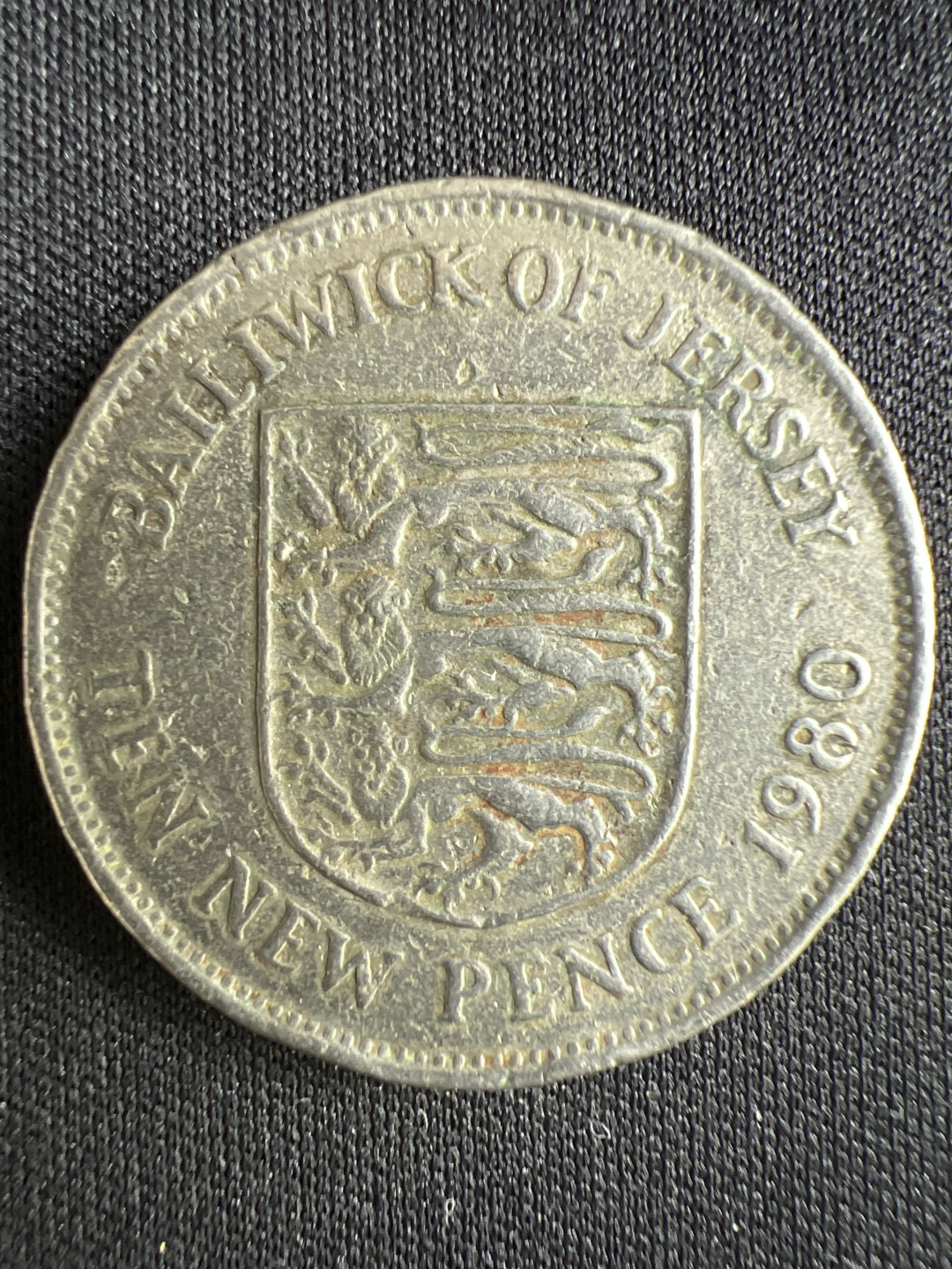 泡泡堂微拍第一 二 一幕硬币捡漏可累计专场👿👿，累计满二十元包邮，接受代拍业务 英属泽西岛十便士