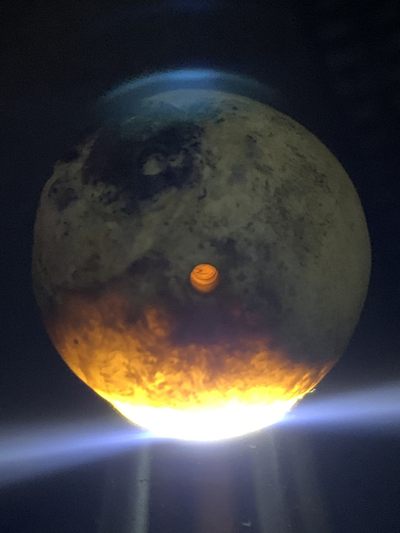 精美亚光发丝料战国红玛瑙俏色巧雕太极随形大单珠一颗 精美亚光发丝料战国红玛瑙俏色巧雕太极随形大单珠一颗