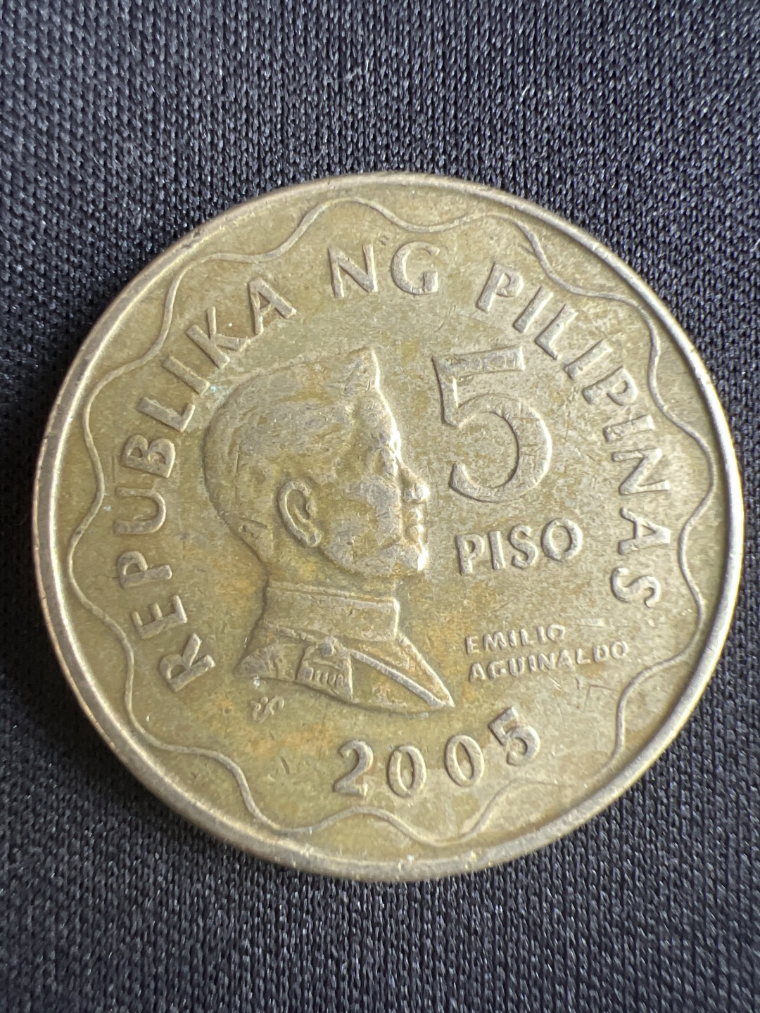 泡泡堂微拍第一 二 二幕硬币捡漏可累计专场👿👿，累计满二十元包邮，接受代拍业务 菲律宾5比索