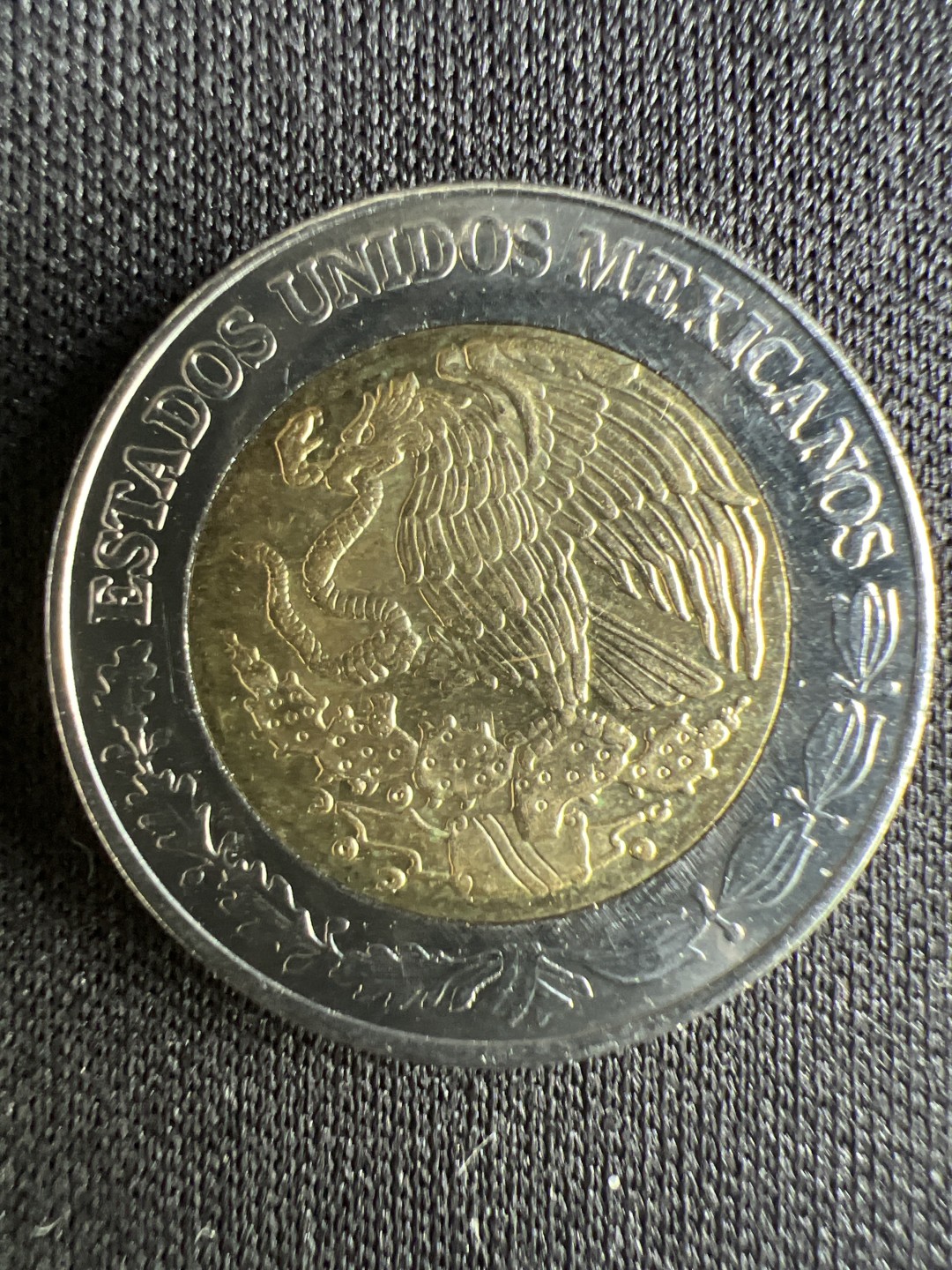 泡泡堂微拍第一 二 一幕硬币捡漏可累计专场👿👿，累计满二十元包邮，接受代拍业务 墨西哥一比索