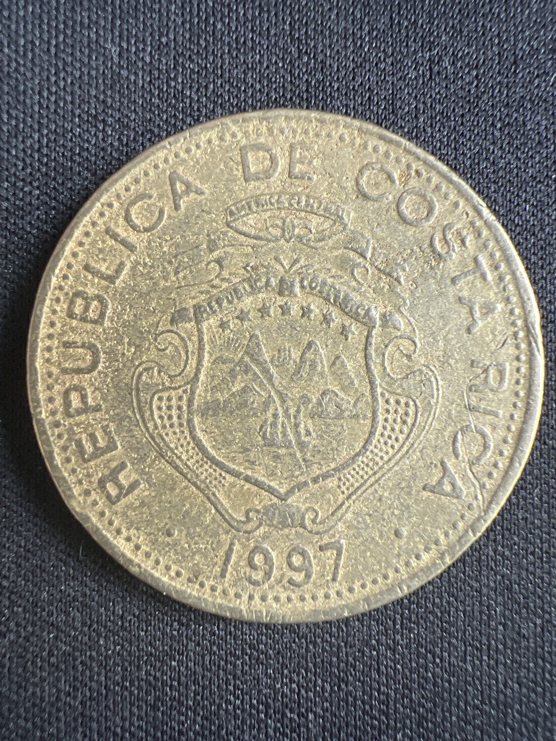 泡泡堂微拍第一 二 二幕硬币捡漏可累计专场👿👿，累计满二十元包邮，接受代拍业务 哥斯达黎加100克朗