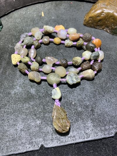 精美阿拉善青花筋脉石玛瑙项链一条， 精美阿拉善青花筋脉石玛瑙项链一条，