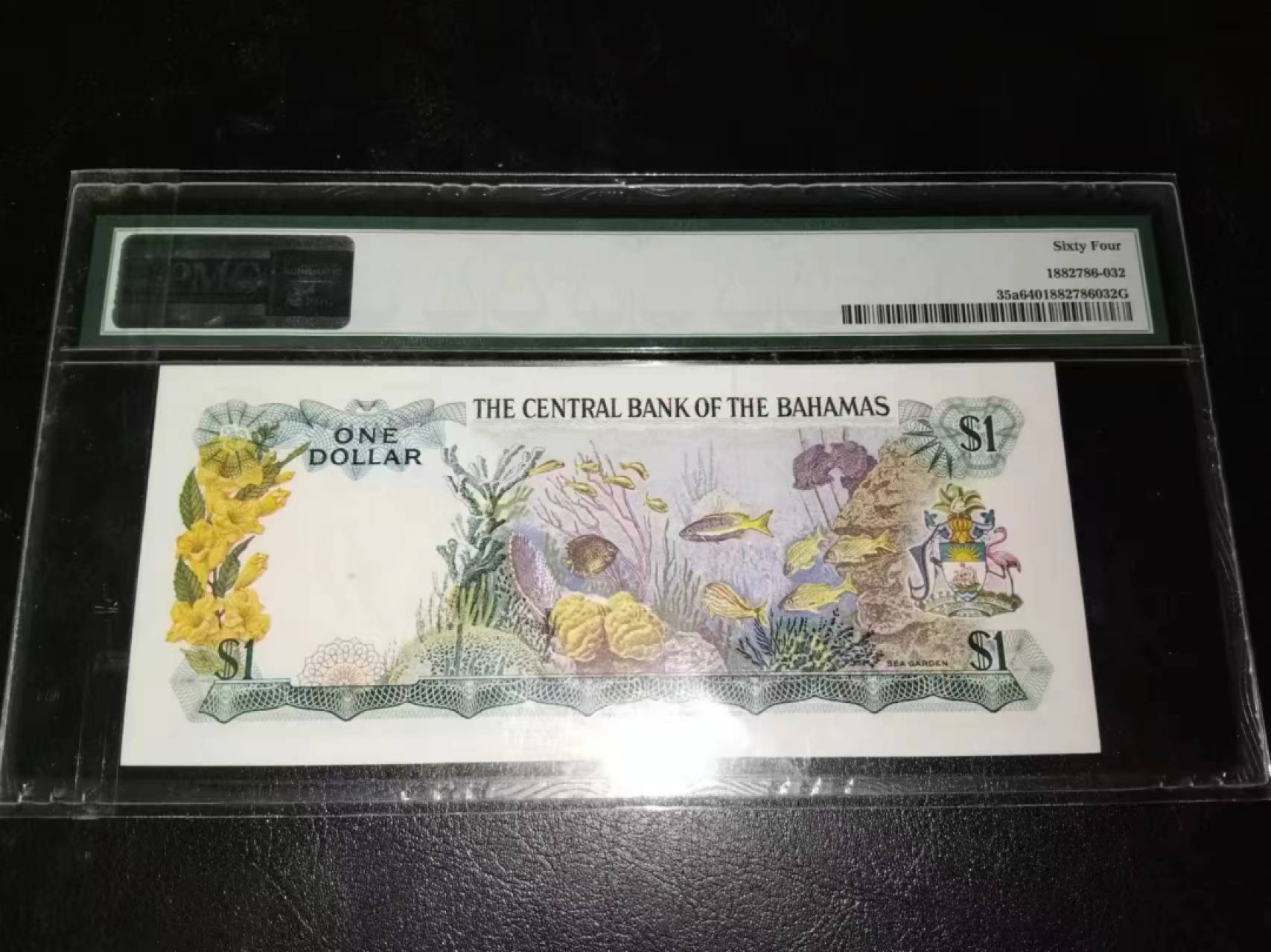 Chase Auction 第21期 - - 外钞、民国钞和人民币混合场！ 1974年巴哈马1元，女王彩背，PMG64！