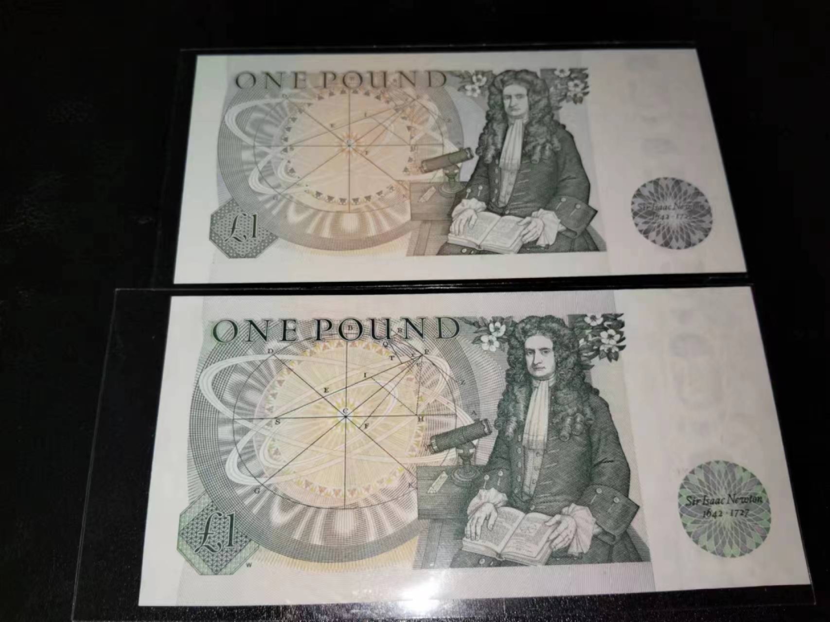 Chase Auction 第21期 - - 外钞、民国钞和人民币混合场！ 英国C序列1镑两张，UNC！