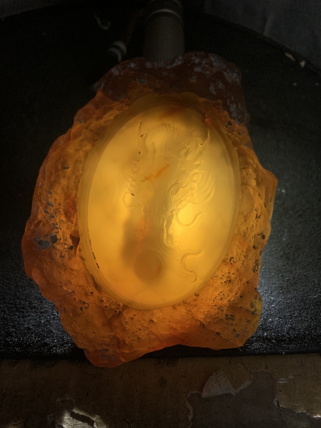 精美天然原皮玛瑙原石雕刻龙戏珠摆件，把件一个