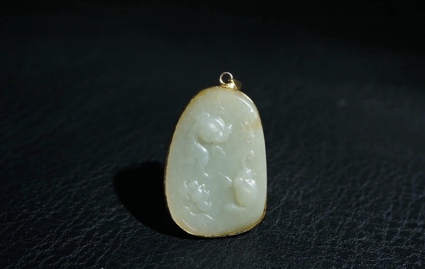 ｜冷门出品｜精选专拍·第叁拾壹场· 苏工老和田玉鱼戏莲挂件