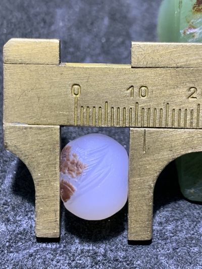 精美亚光高玉化海洋玉髓手工俏色巧雕富贵有鱼墩子一个！ 精美亚光高玉化海洋玉髓手工俏色巧雕富贵有鱼墩子一个！