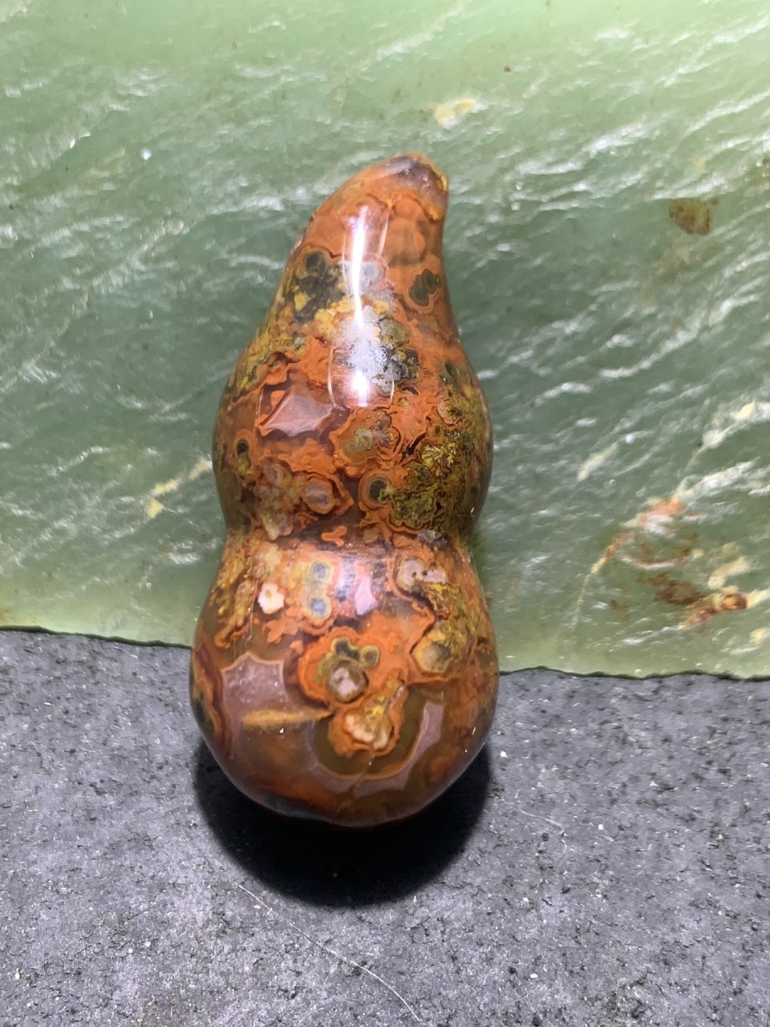 精美草花纹战国红玛瑙葫芦吊坠一个，