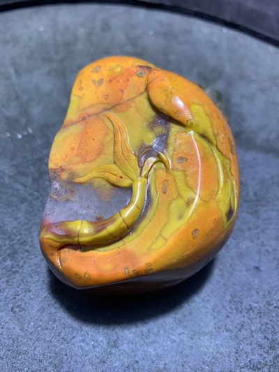 精美战国红玛瑙冰飘料雕刻随形竹挂件一个， 精美战国红玛瑙冰飘料雕刻随形竹挂件一个，