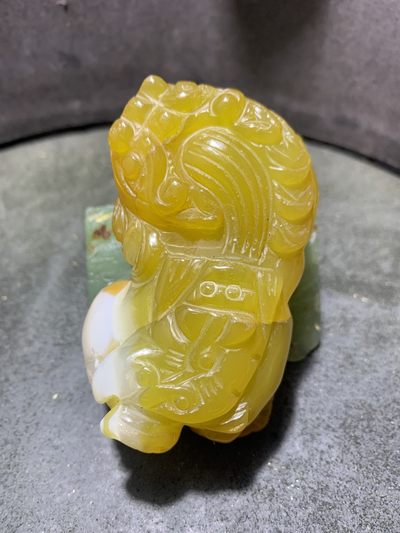 巴西玛瑙雕刻貔貅把件一个 - 巴西玛瑙雕刻貔貅把件一个