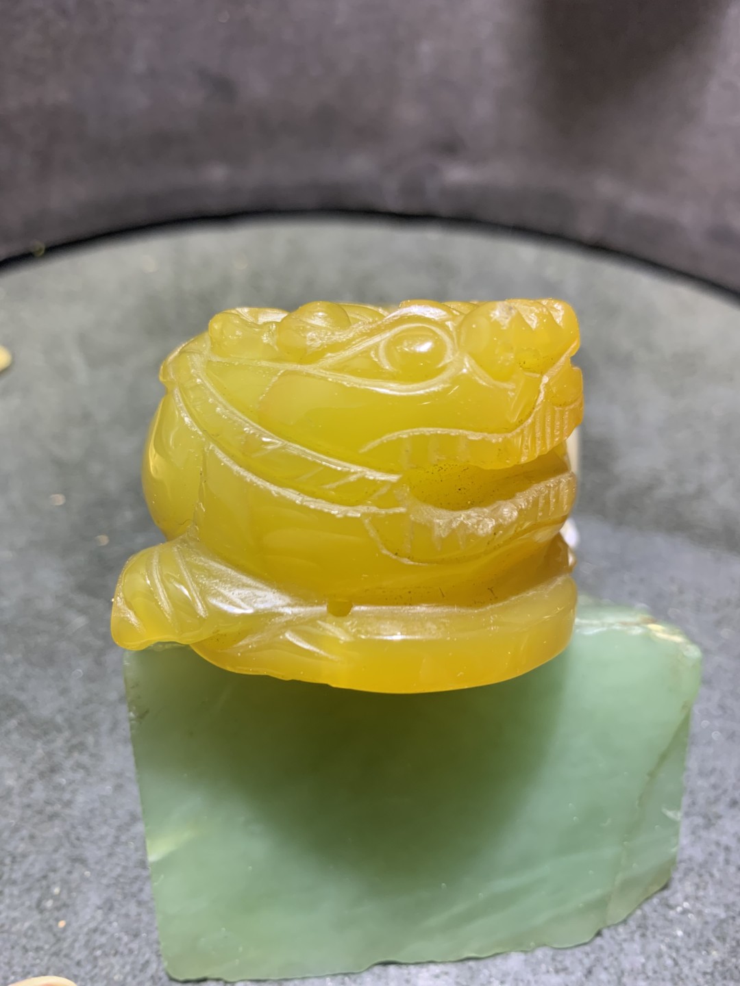 巴西玛瑙雕刻貔貅把件一个