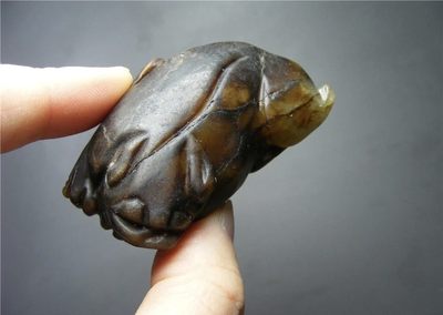 玉石翡翠玛瑙｜拍卖专场 地方玉带沁立体圆雕三足金蟾大摆件