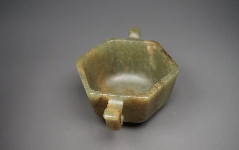 ｜冷门出品｜精选专拍·第叁拾壹场· 和田玉 双耳大玉杯｜尺寸 9.6*6.3*3.8厘米