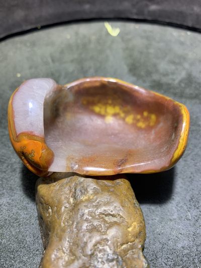 精美战国红玛瑙冰飘料雕刻随形竹挂件一个， 精美战国红玛瑙冰飘料雕刻随形竹挂件一个，