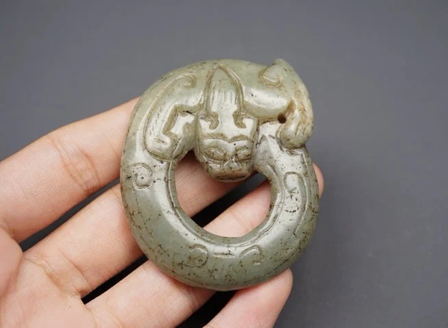 ｜冷门出品｜精选专拍·第叁拾壹场· 明清工 和田玉 龙环 挂件